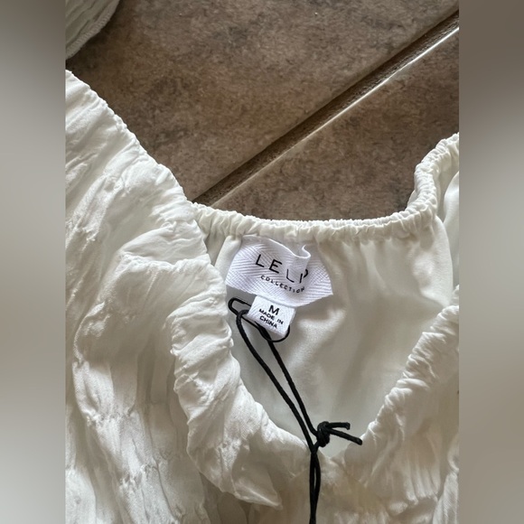 Le Lis White Dress - Picture 2 of 6